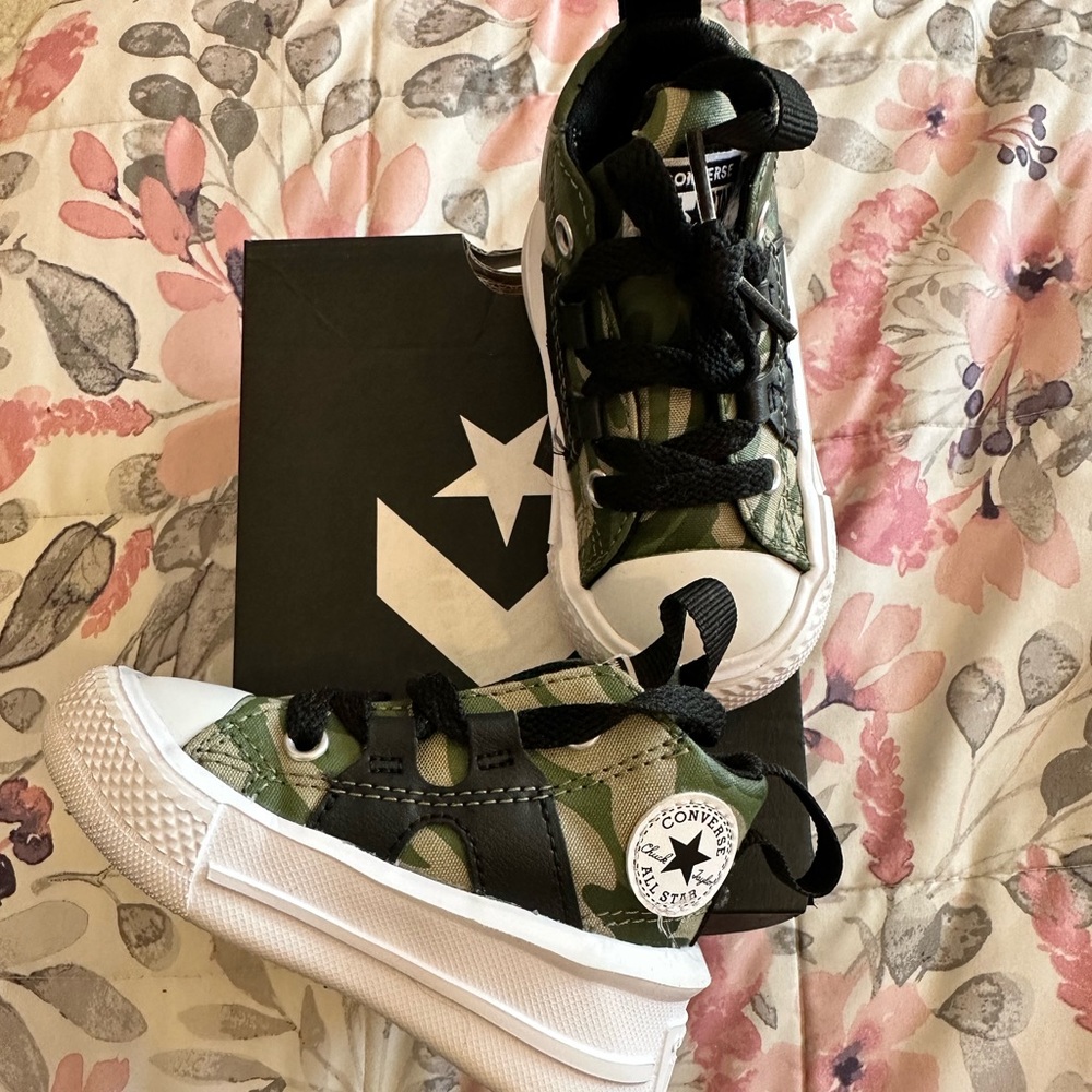 Like new infant converse size 5.